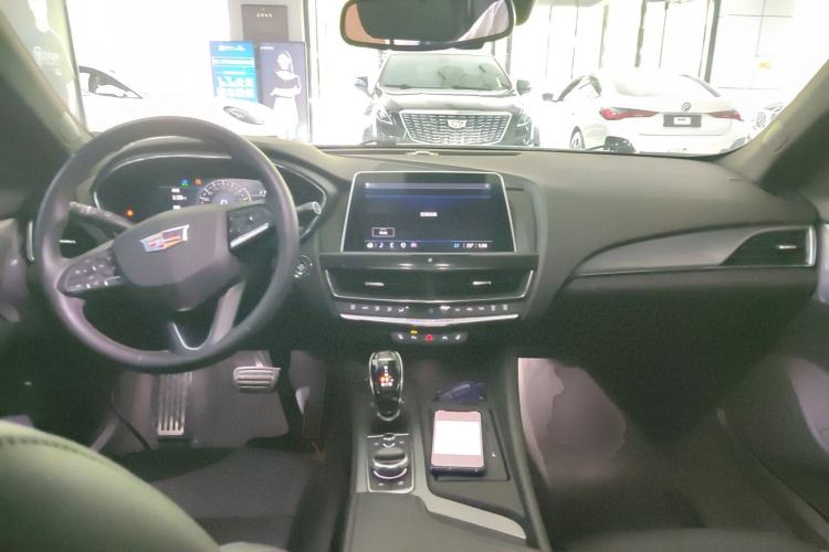 Used Cadillac CT5 2023 28T Prestige Model Center Console