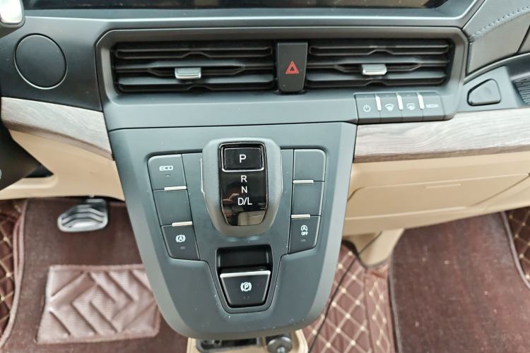 Used Ford Tourneo Custom 2023 2.0T Automatic Comfort Edition Interior 5