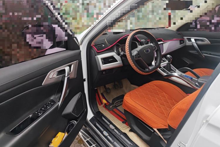 Used Geely Auto Emgrand X7 Sport 2016 2.0L Manual Smart Connect Version
