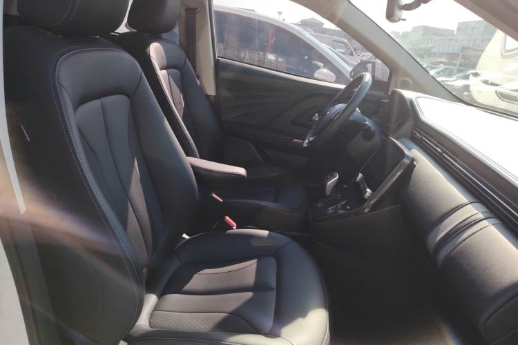 Used ORA iQ 2018 High-Range Version Smart Connectivity Model