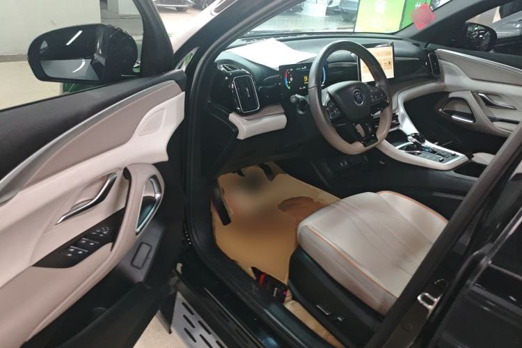 Used BYD Song Pro New Energy 2024 HONOR Edition DM-i 71KM Navigation Model
