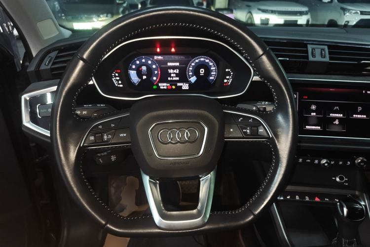 Used Audi Q3 2021 35 TFSI Fashion Dynamic Model Steering Wheel