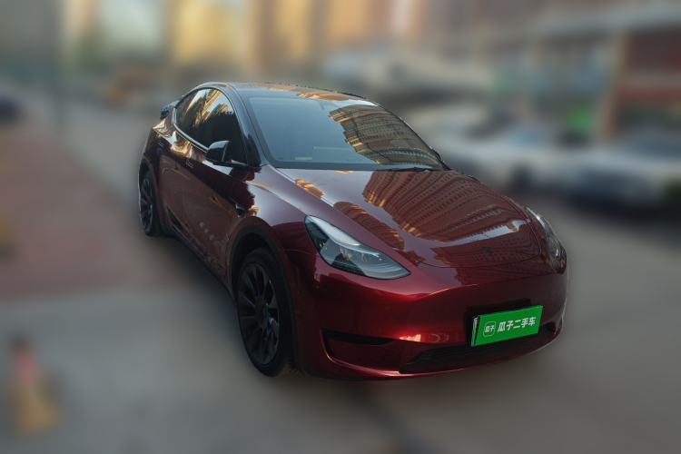 Used Tesla Model Y 2024 Rear-Wheel-Drive Version Front Right 45 Deg