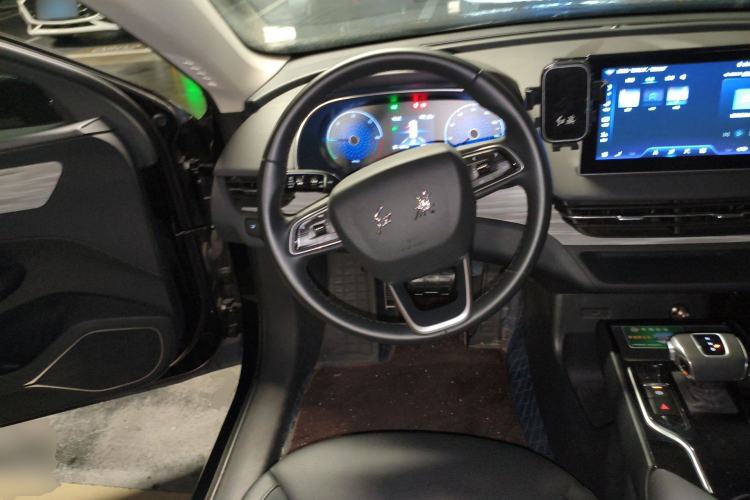 Used Hongqi E-QM5 2024 610 km PLUS
