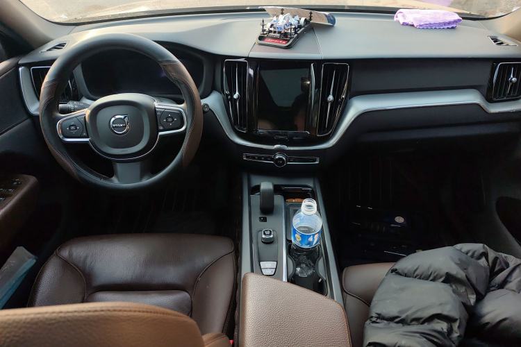 Used Volvo XC60 2022 B5 4x4 Zhiyi Luxury Edition