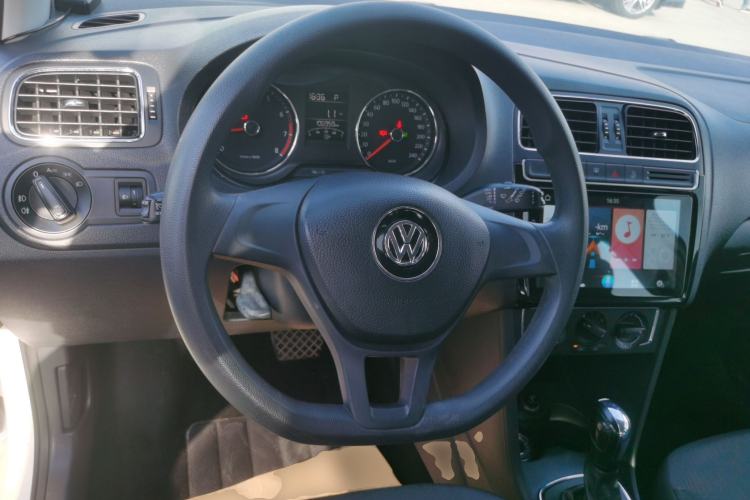Used Volkswagen Polo 2014 1.4L Automatic Comfort Edition Steering Wheel
