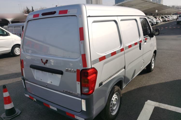 Used Wuling Zhiguang 2023 1.5L Utility Version with Enclosed Windows 2 Seats