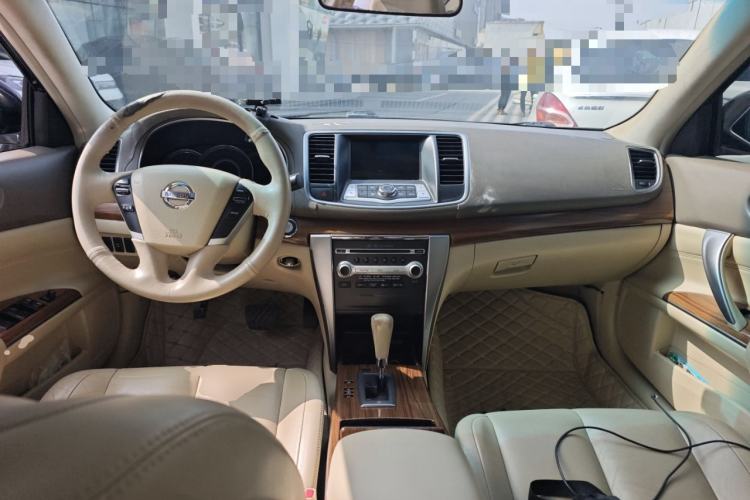 Used Nissan Teana 2011 2.5L XL Advanced Edition Center Console