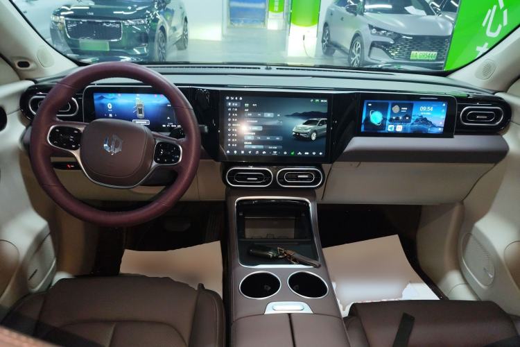 Used Leapmotor C11 2023 Range-Extended 300 Comfort Edition Center Console