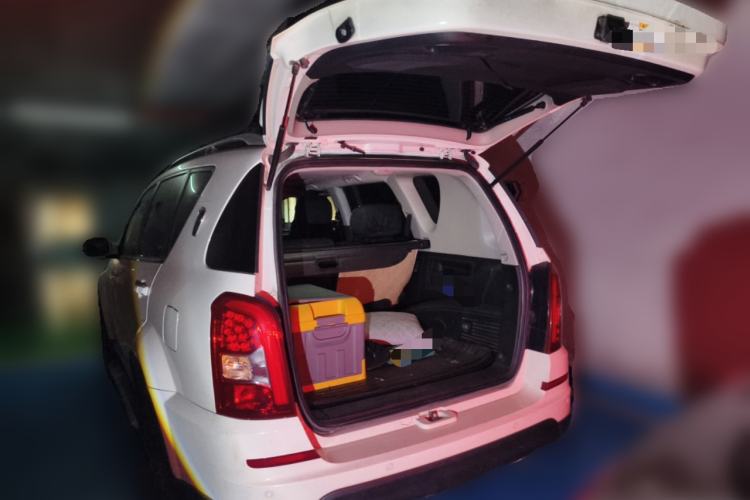 Used SsangYong Rexton W 2014 2.0T Four-Wheel Drive Luxury Navigation Version with 5 Seats Trunk