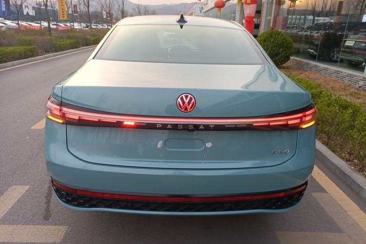 Used Volkswagen Passat 2025 Pro 380TSI Starry Dragon Luxury Edition
