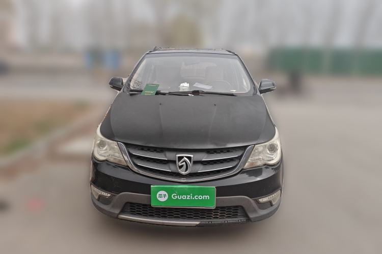 Used Baojun 730 2014 1.5L manual Comfort version 7 seats