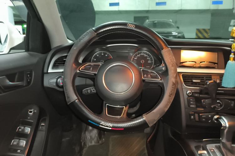 Used Audi A4L 2013 35 TFSI Automatic Comfort Model
