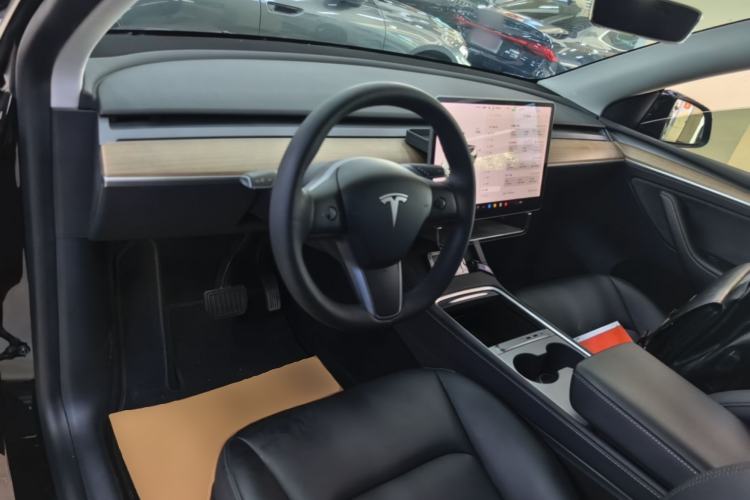 Used Tesla Model Y 2021 Standard Range Rear-Wheel Drive Version