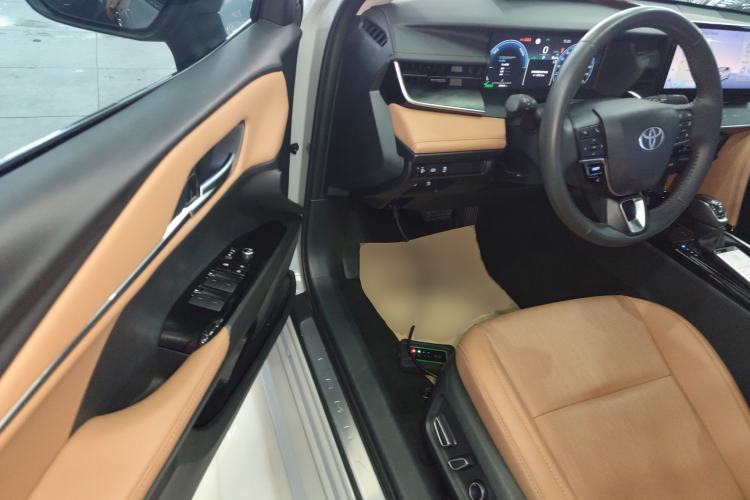 Used Toyota Camry 2024 Dual-Motor 2.0 HG Premium Edition
