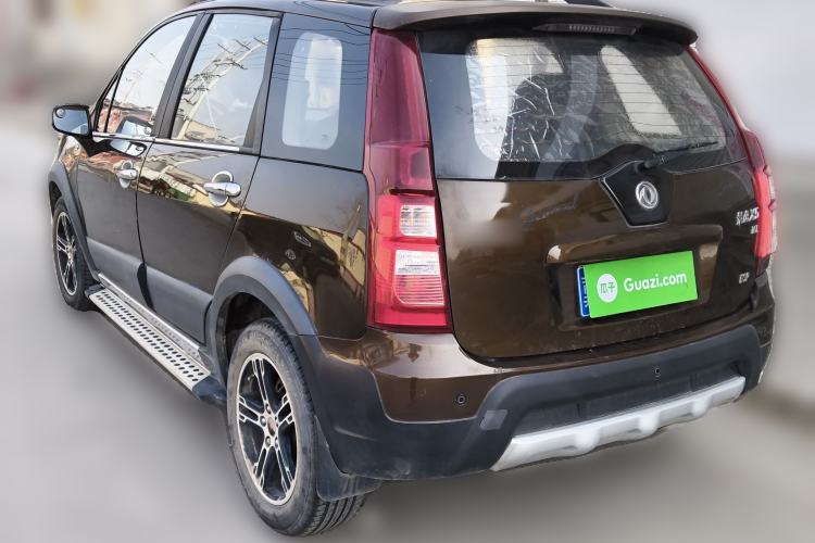 Used FORTHING Joyear X5 2013 1.6L Manual Luxury Model China IV Standard
