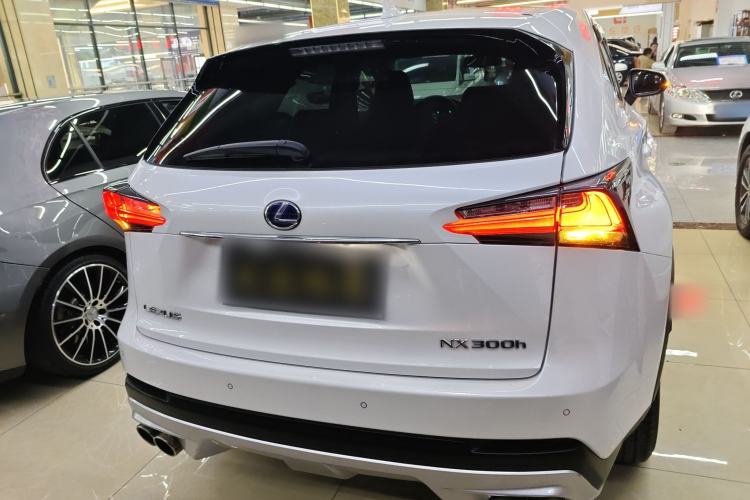 Used Lexus NX 2015 300h All-Wheel-Drive Fēngzhì Edition
