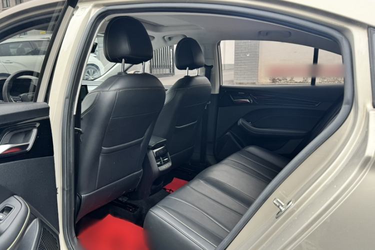 Used Roewe i5 2021 1.5L CVT Diamond Edition
