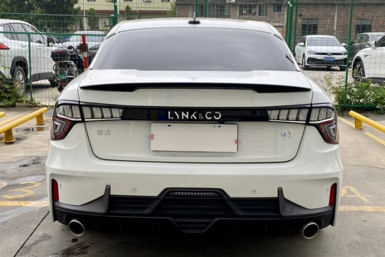 Used Lynk & Co 03 2022 1.5TD DCT JingPro Exterior 8