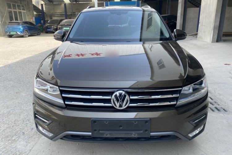 Used Volkswagen Tiguan L 2018 Facelift 330TSI Automatic Two-Wheel Drive Luxury Edition Exterior 3