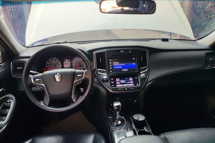 Used Toyota Crown 2015 2.0T Fashion Edition
