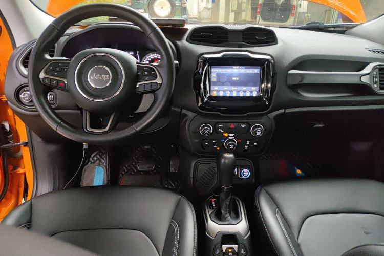 Used Jeep Renegade 2021 220T Automatic Elite Edition Center Console