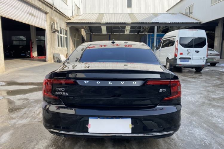 Used Volvo S90 2025 B5 Zhiyi Luxury Edition
