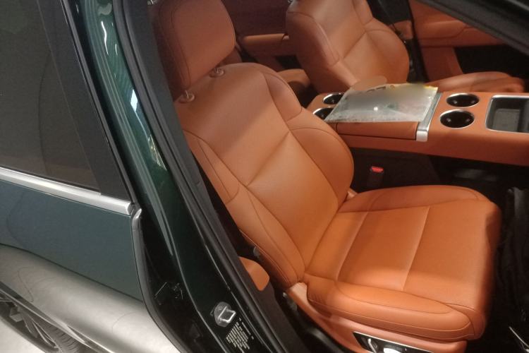 Used Li Auto L8 2023 Pro Model
