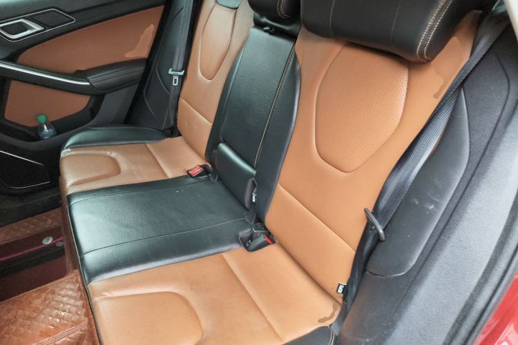 Used JMC Yusheng S330 2016 1.5L GTDi Automatic Two-Wheel Drive Prestige Edition
