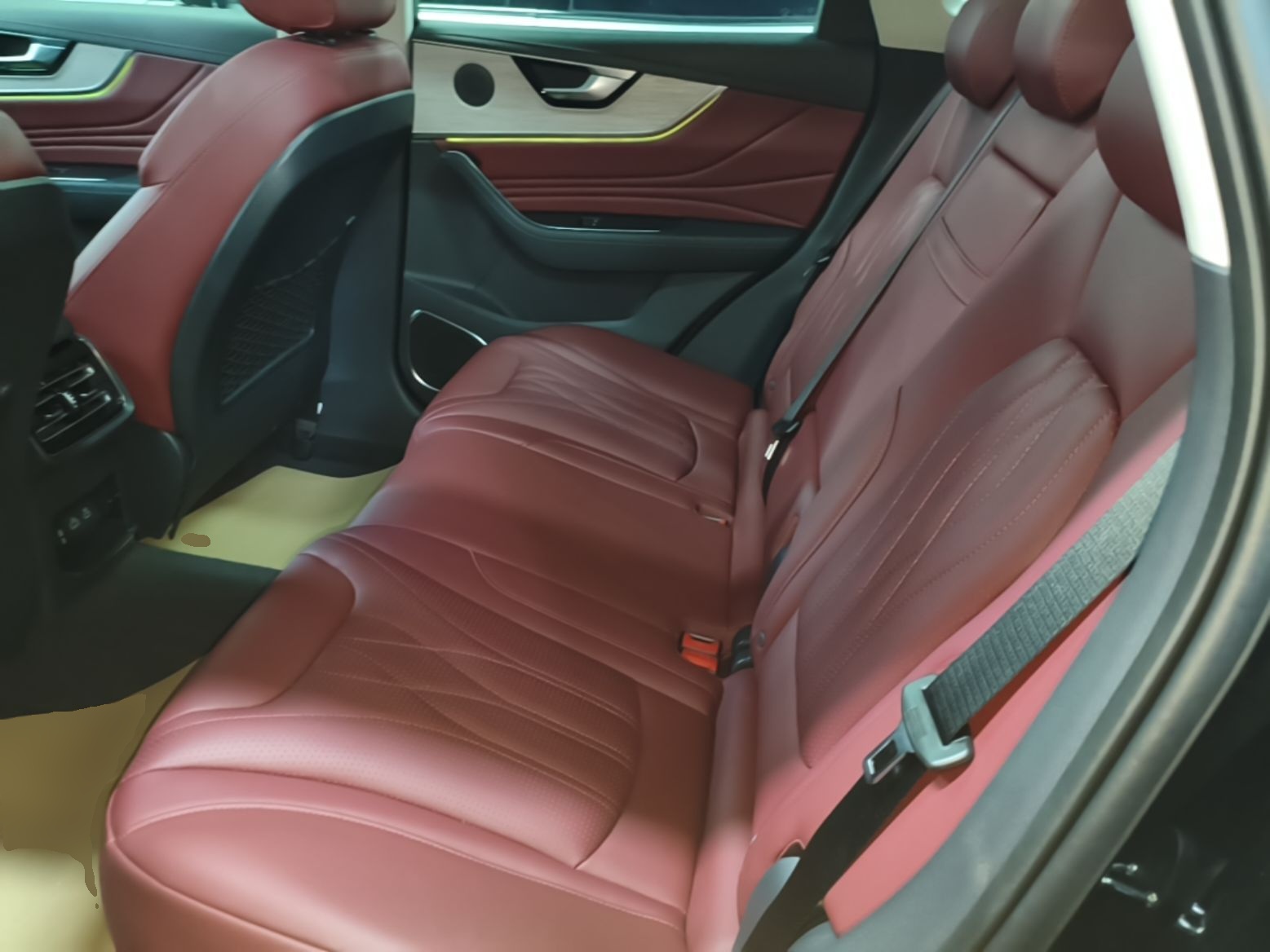Hongqi HS5 2025 2.0T Two-Wheel Drive Flagship Pro Edition - Chinese Trim Xiang — снимка 20