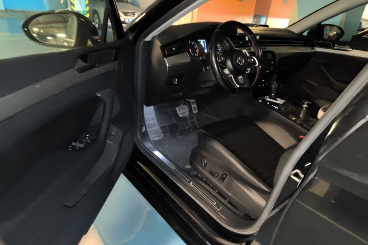 Used Volkswagen Magotan 2019 330TSI DSG Leading Model China VI Standard
