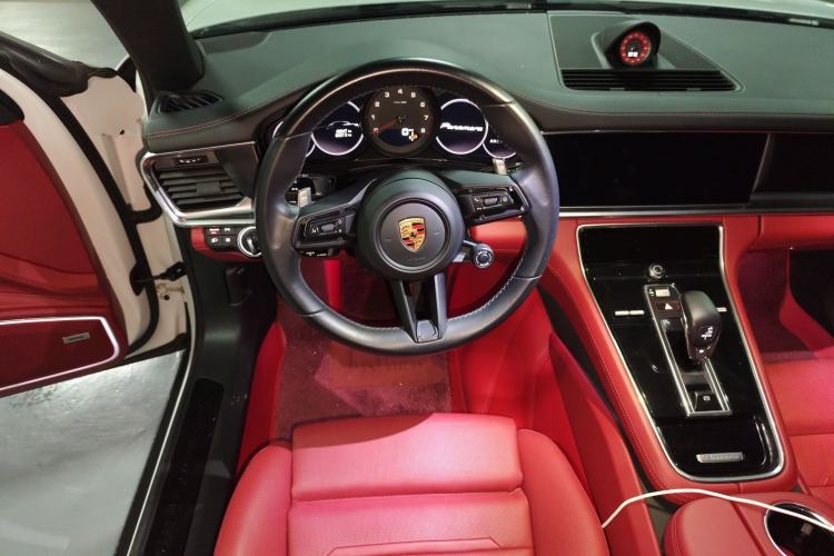 Used Porsche Panamera 2023 Facelifted Panamera 2.9T Platinum Edition Steering Wheel