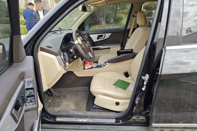 Used Mercedes-Benz GLK-Class 2013 GLK 300 4MATIC Dynamic Sunroof Model
