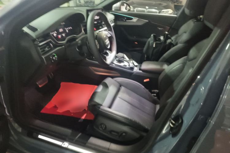 Used Audi A4L 2022 40 TFSI quattro RS Performance Package
