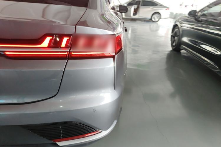 Used BYD Han 2020 EV Long-Range Luxury Model Exterior 3