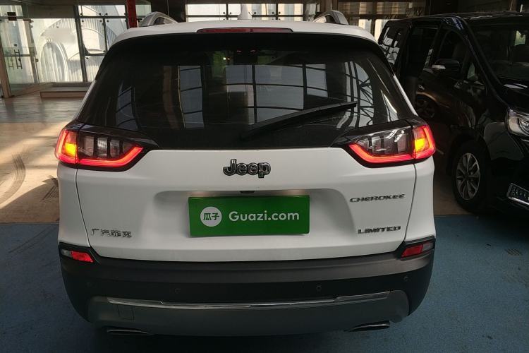 Used Jeep Cherokee 2019 2.0T 2WD Enjoyment Edition China V
