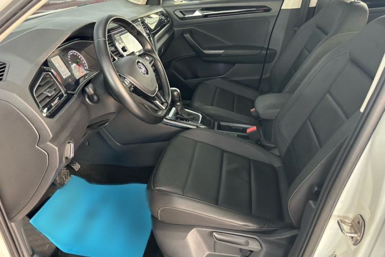 Used Volkswagen T-ROC 2018 280TSI DSG Two-Wheel Drive Comfort Version China VI Standard Interior 2