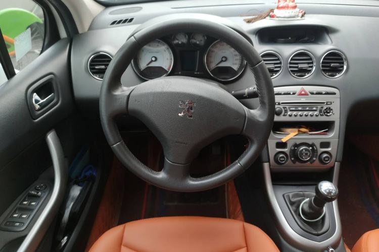 Used Peugeot 408 2011 2.0L Manual Luxury Edition
