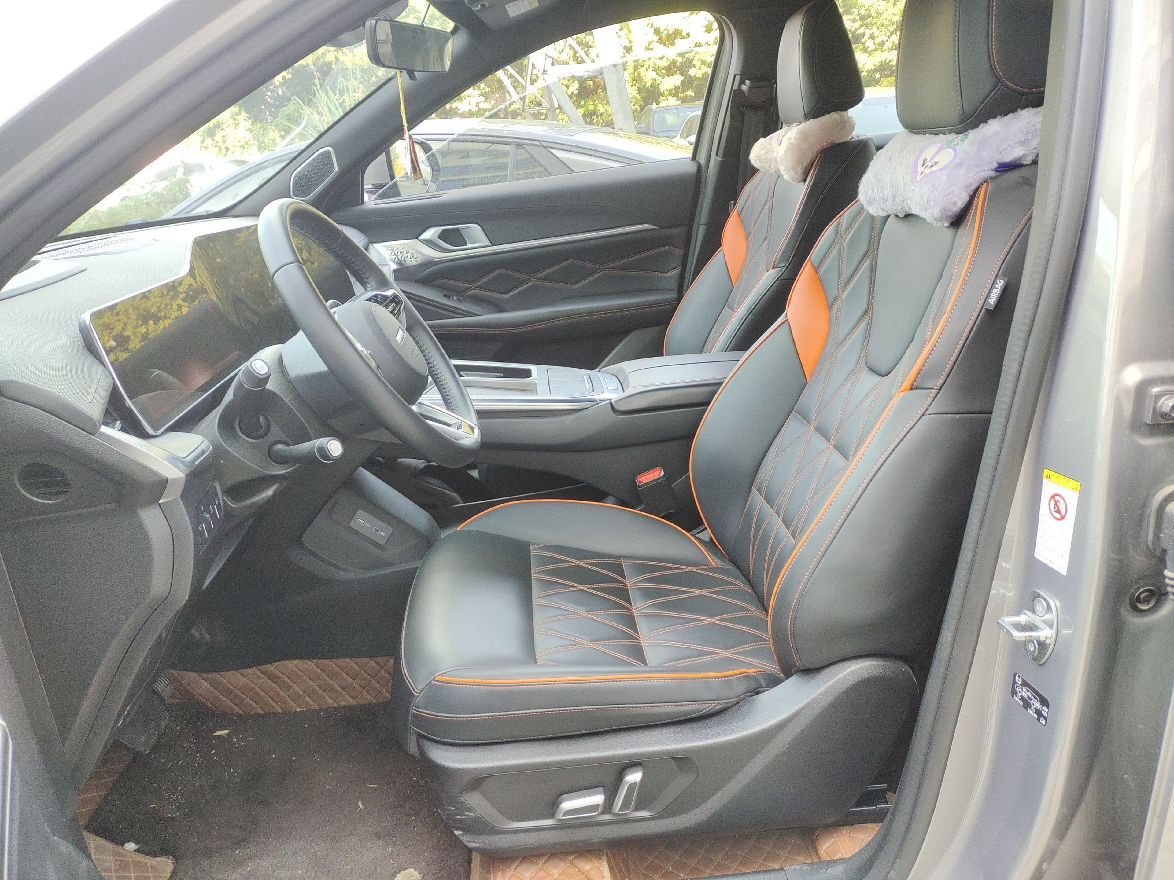 Переднее сиденье в автомобиле