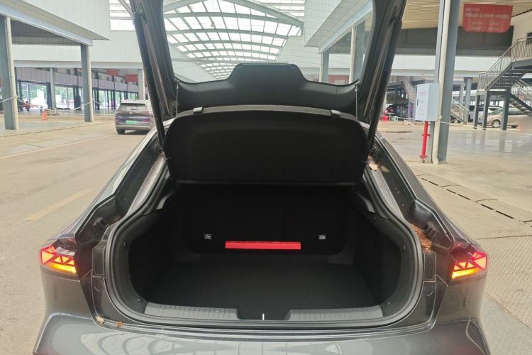 Used CHANGAN UNI-V 2024 1.5T Prestige Sport Edition Trunk