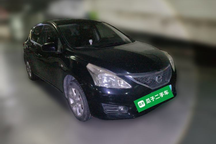 Used Nissan Tiida 2011 1.6L CVT Smart Version Front Right 45 Deg