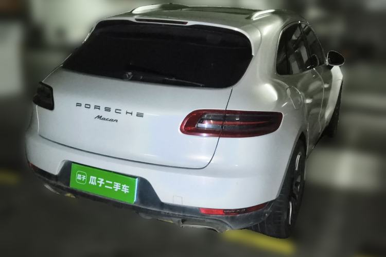 Used Porsche Macan 2014 Macan 2.0T Rear Right 45 Deg