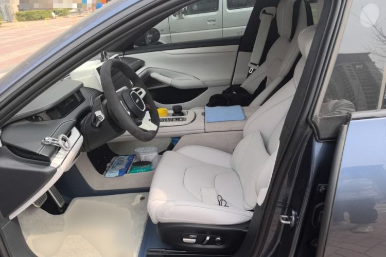 Used Xiaomi Auto SU7 2024 Four-Wheel Drive Ultra-Long Range Advanced Intelligent Driving Max Edition Left Front Seat