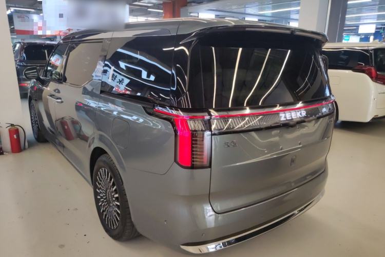 Used Zeekr 009 2024 7-Seater Walk-Through Version Four-Wheel Drive 108 kWh Exterior 2