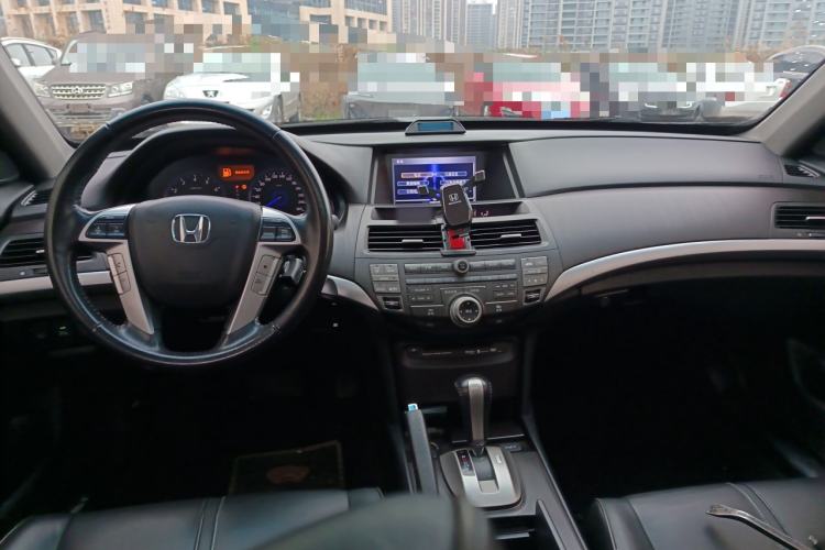Used Honda Crosstour 2012 2.4L Luxury Edition Center Console