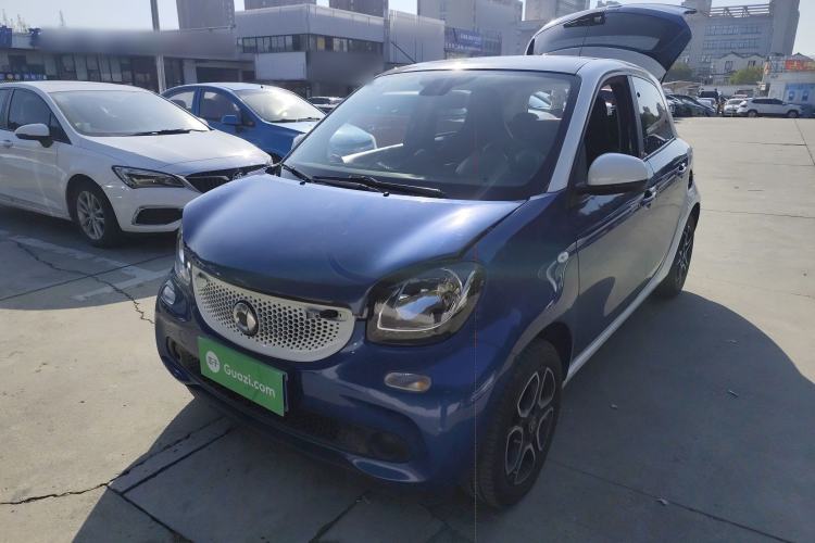Used smart forfour 2018 0.9T 66 kW Pioneer Edition