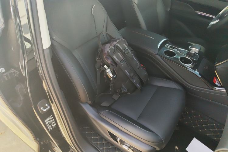 Used Hongqi HS3 PHEV 2025 Model 117km Jingwei Edition Right Front Seat