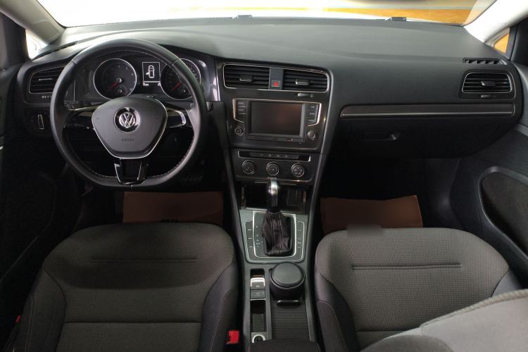 Used Volkswagen Golf 2017 1.6L Automatic Comfort Million-Vehicle Anniversary Edition