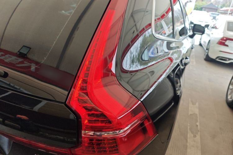 Used Volvo XC60 2024 B5 4x4 Smart Luxury Edition