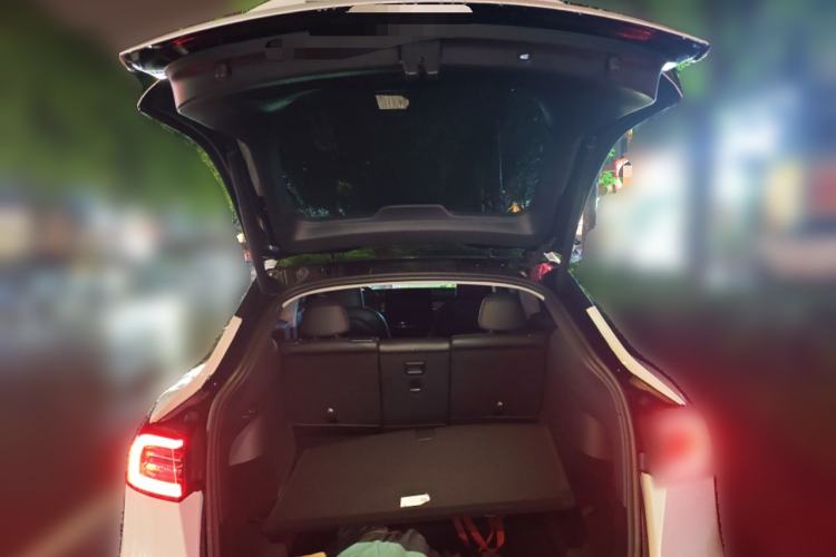 Used Tesla Model Y 2023 Rear-Wheel-Drive Version
